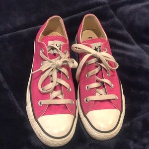 Pink converse all star